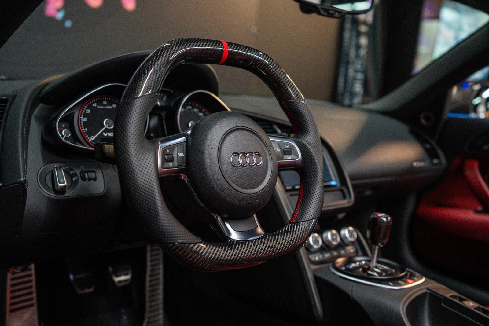 Used 2011 Audi R8 V10 AWD/4WD image 7