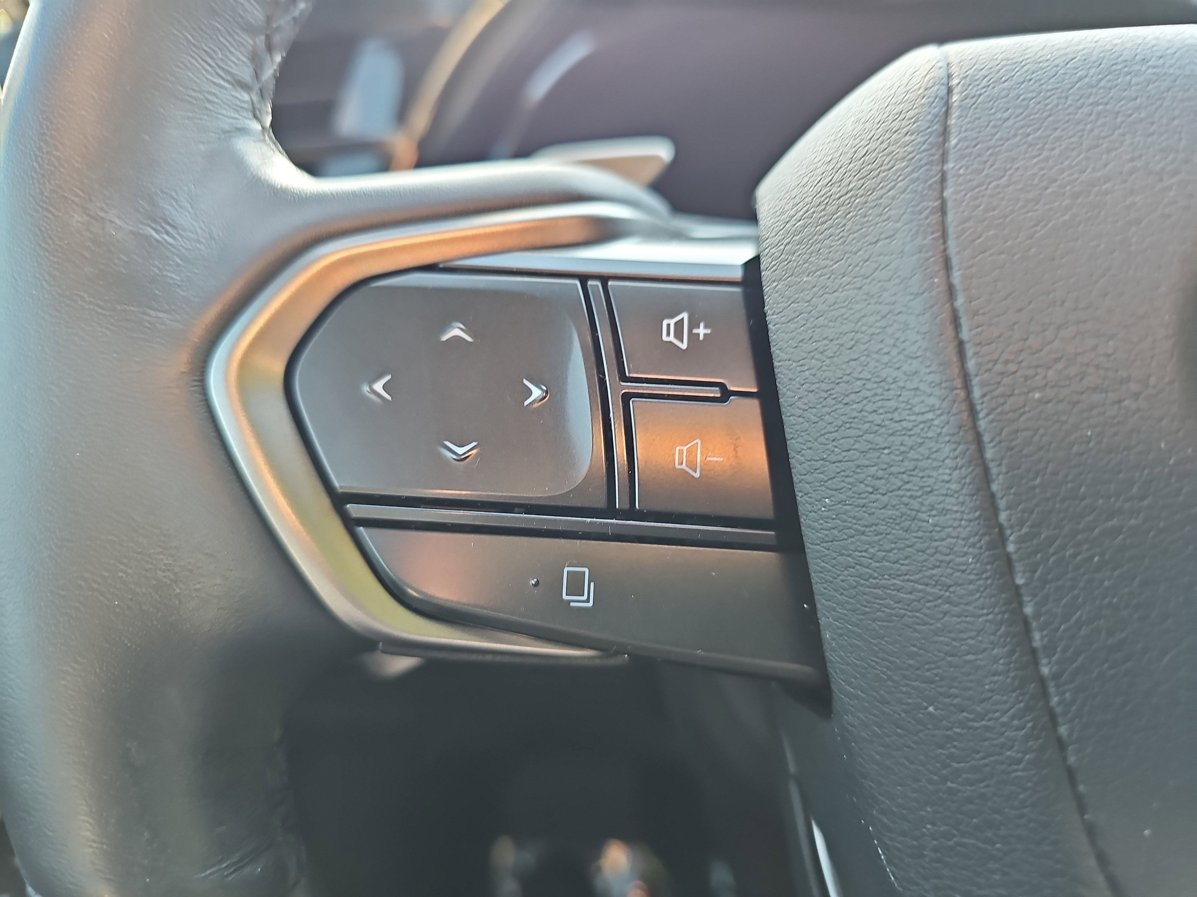 Used 2024 Lexus RX 350 Premium Plus w/ Convenience Package image 18