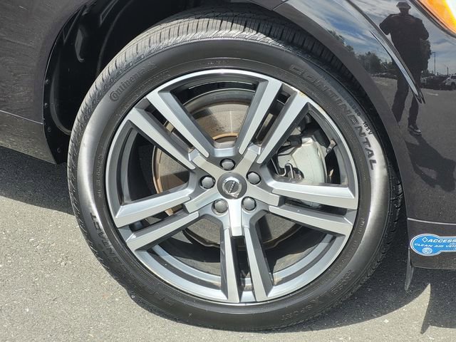 Used 2021 Volvo XC60 T8 Inscription Expression w/ Advanced Package image 10