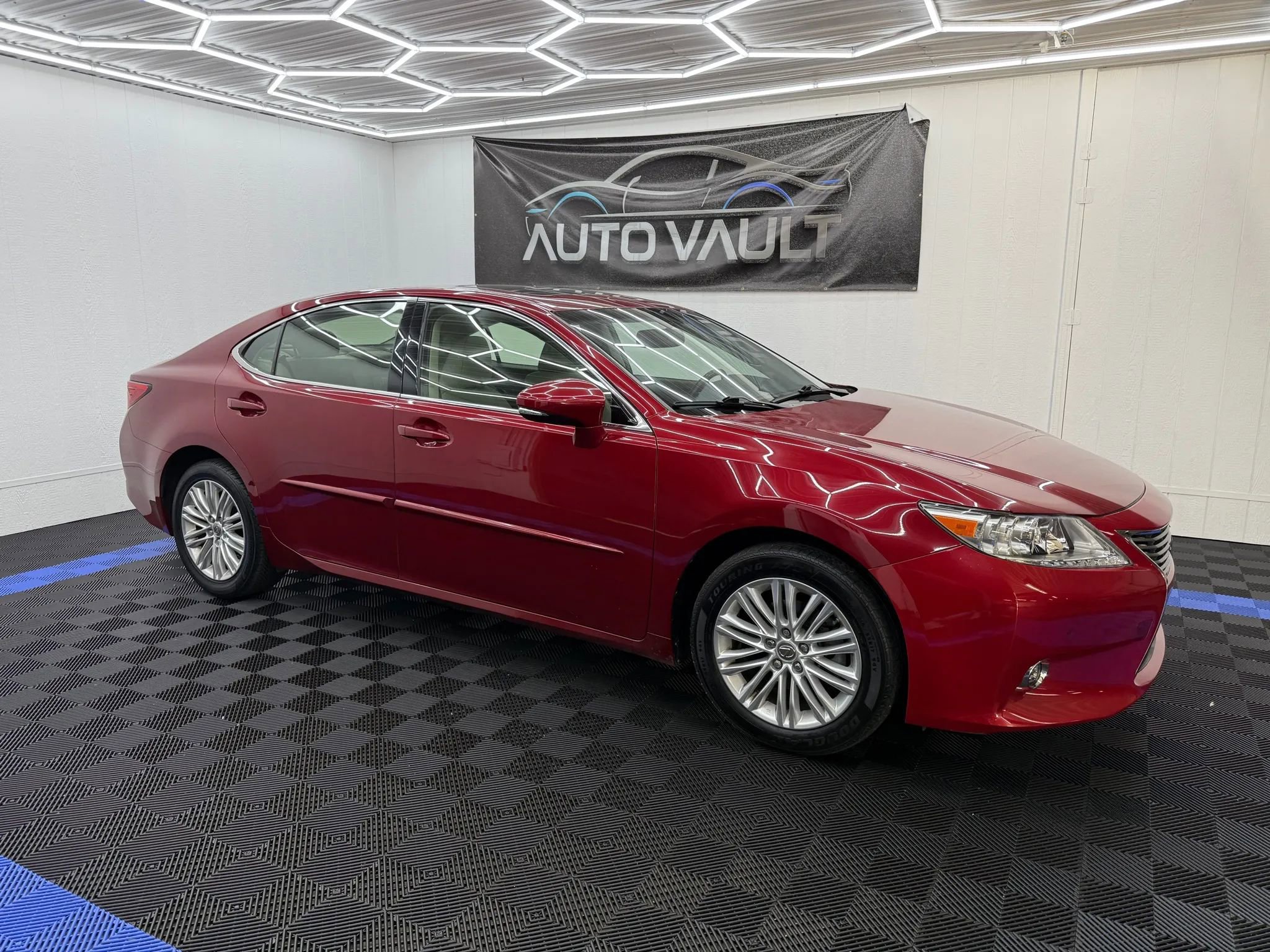 Used 2015 Lexus ES 350 image 2