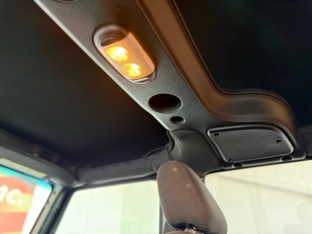 Used 2018 Jeep Wrangler Unlimited Sport S AWD/4WD image 43