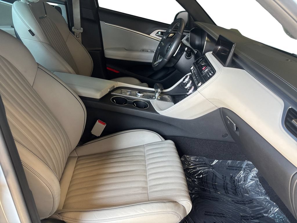Used 2023 Genesis G70 2.0T w/ Sport Prestige Package RWD image 16