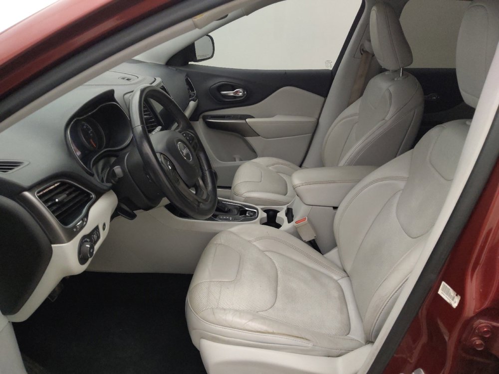 Used 2019 Jeep Cherokee Limited image 17