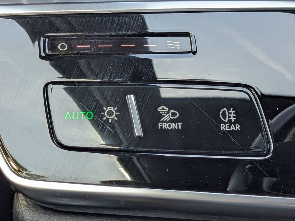 Used 2019 Audi A8 L 3.0T w/ Luxury Package image 29