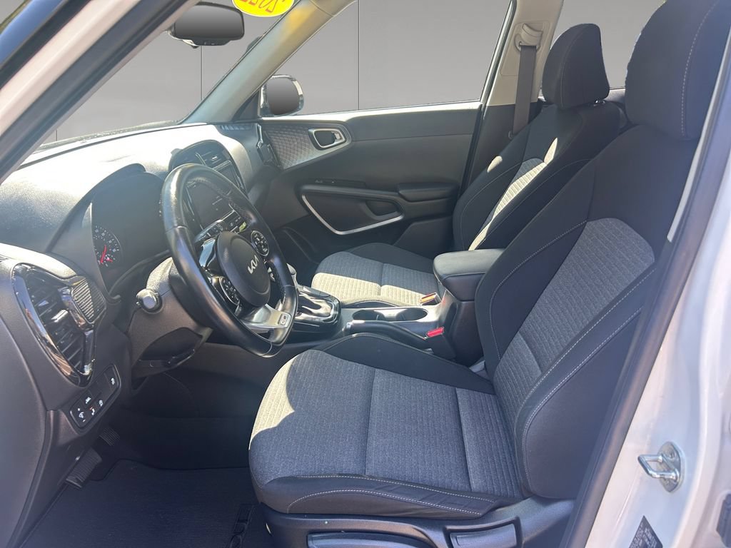 Used 2022 Kia Soul GT-Line FWD image 10