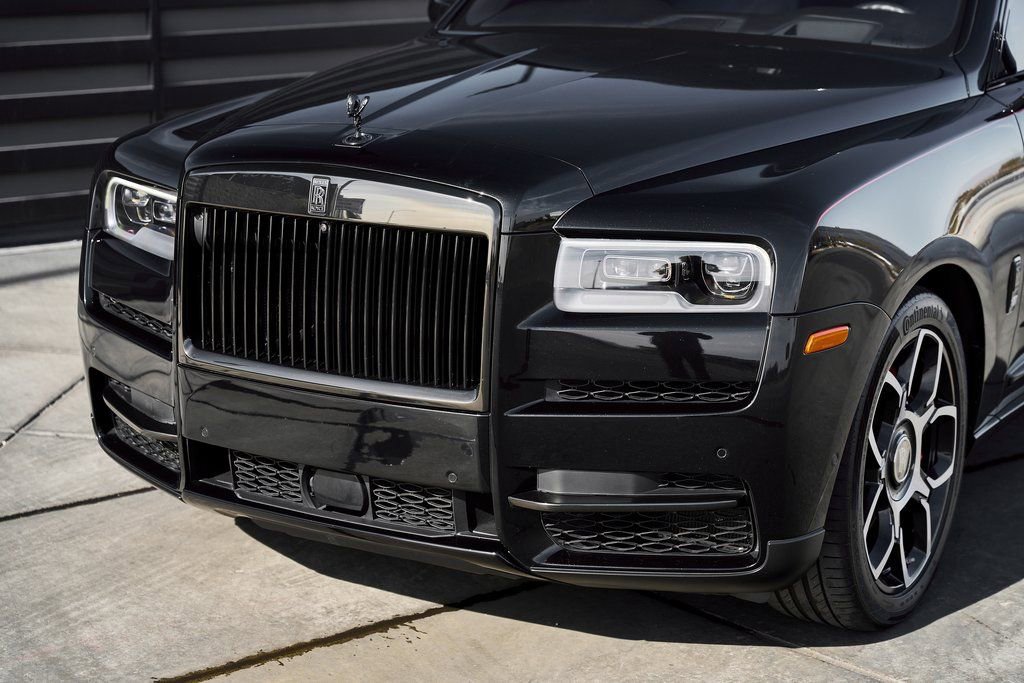 Used 2021 Rolls-Royce Cullinan Black Badge image 7