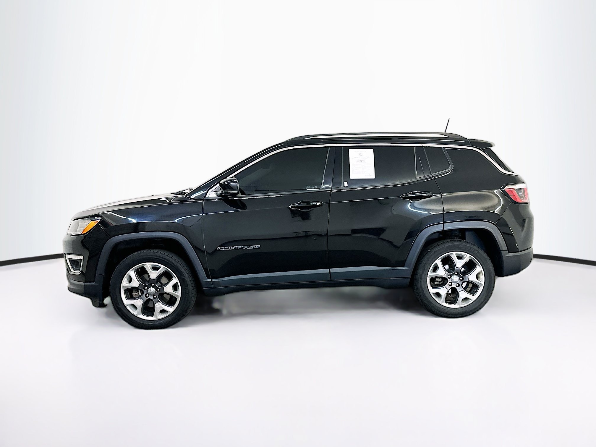 Used 2018 Jeep Compass Limited AWD/4WD image 4