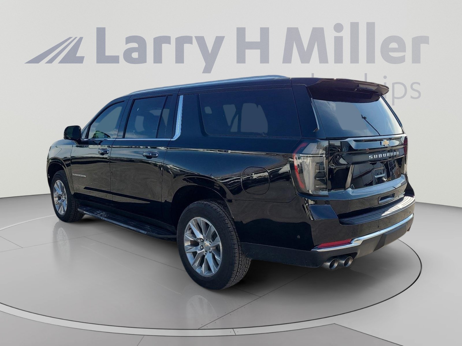 New 2026 Chevrolet Suburban Premier w/ Sun And Tow Package AWD/4WD image 3
