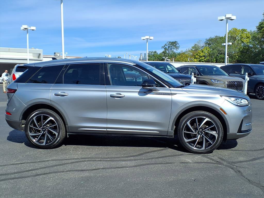 Certified 2023 Lincoln Corsair Reserve w/ Equipment Group 201A image 8