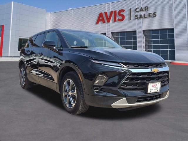 Used 2025 Chevrolet Blazer LT FWD image 3