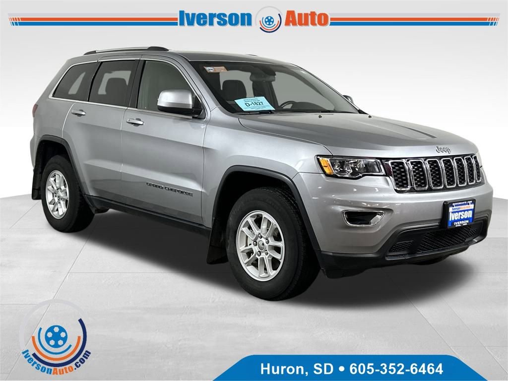 Used 2020 Jeep Grand Cherokee Laredo image 1