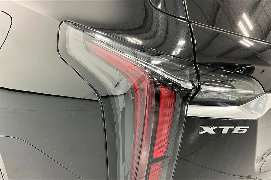 Used 2024 Cadillac XT6 Sport w/ Technology Package image 40