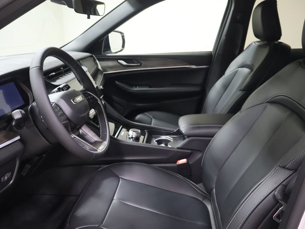 New 2027 Jeep Grand Cherokee Limited AWD/4WD image 8