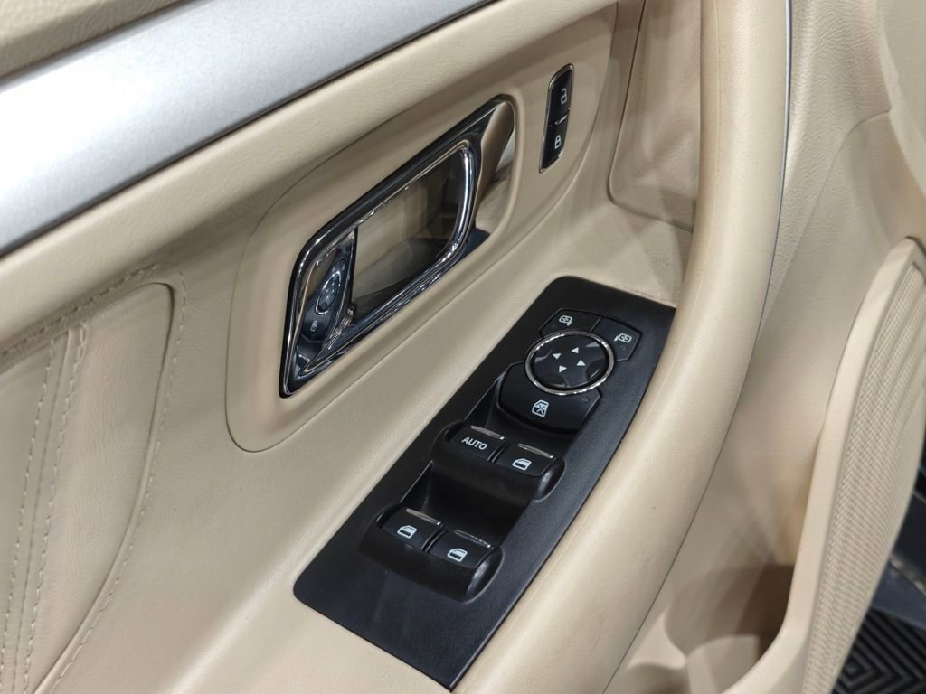 Used 2018 Ford Taurus SE FWD image 31