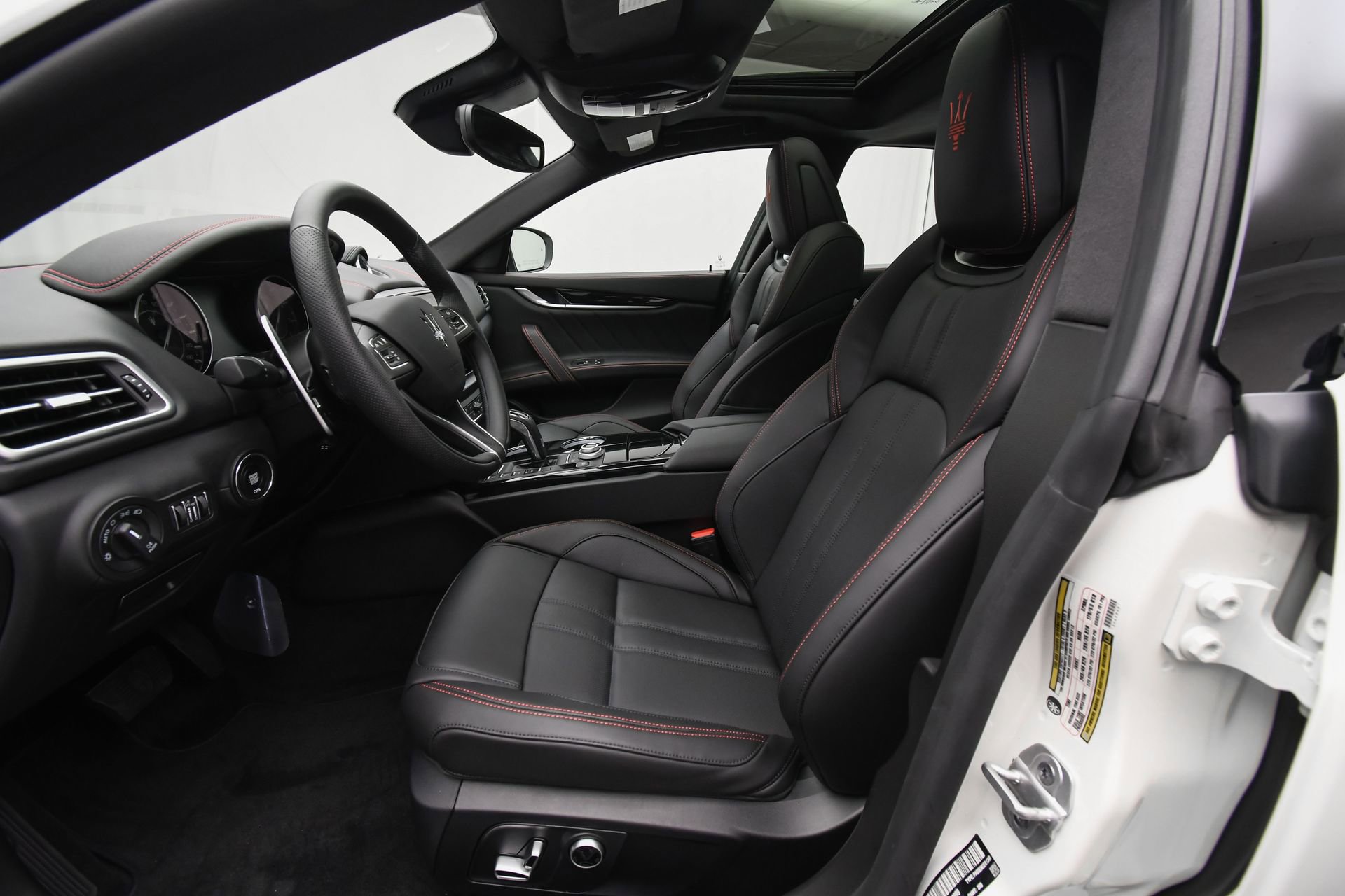 New 2024 Maserati Ghibli Modena image 18