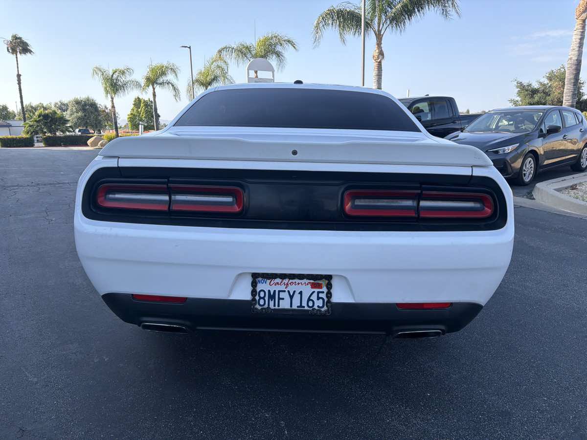 Used 2018 Dodge Challenger SXT RWD image 14