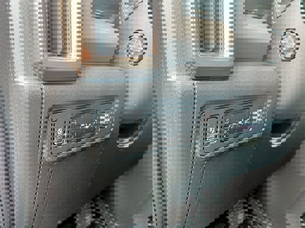 New 2025 GMC Hummer EV 2X image 16