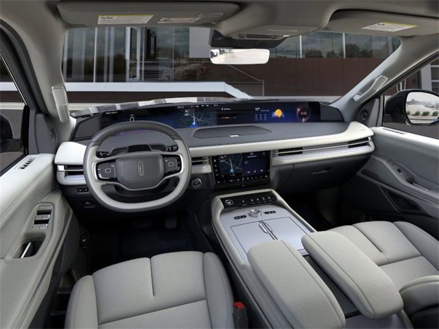 New 2025 Lincoln Navigator Reserve image 9