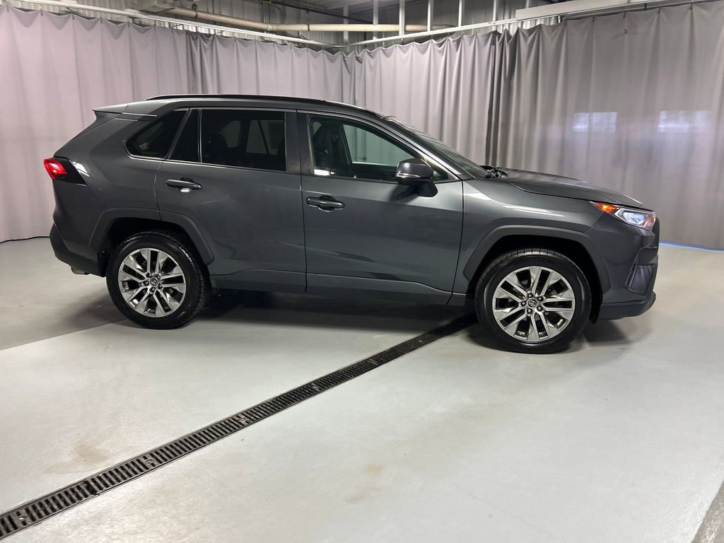 Used 2019 Toyota RAV4 XLE Premium w/ Cold Weather Package image 8