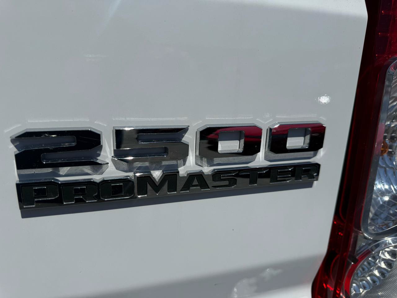 Used 2025 RAM ProMaster 2500 w/ U-Haul Equipment Group FWD image 19