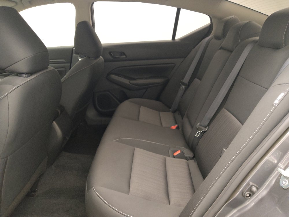 Used 2024 Nissan Altima 2.5 SV w/ SV Premium Package FWD image 18