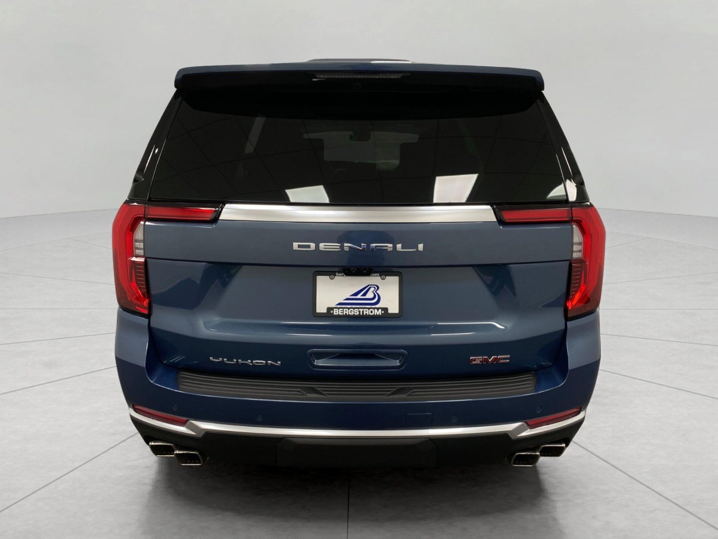 Certified 2026 GMC Yukon Denali w/ Denali Reserve Package AWD/4WD image 5