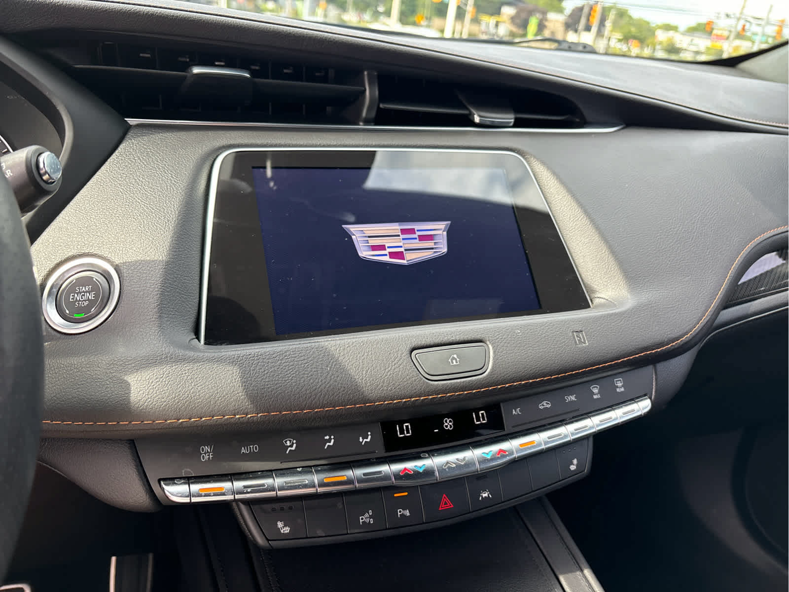 Certified 2021 Cadillac XT4 Sport w/ Enhanced Visibility Package AWD/4WD image 9