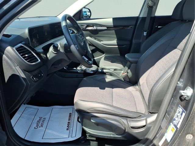 Used 2025 Kia Seltos S AWD/4WD image 20