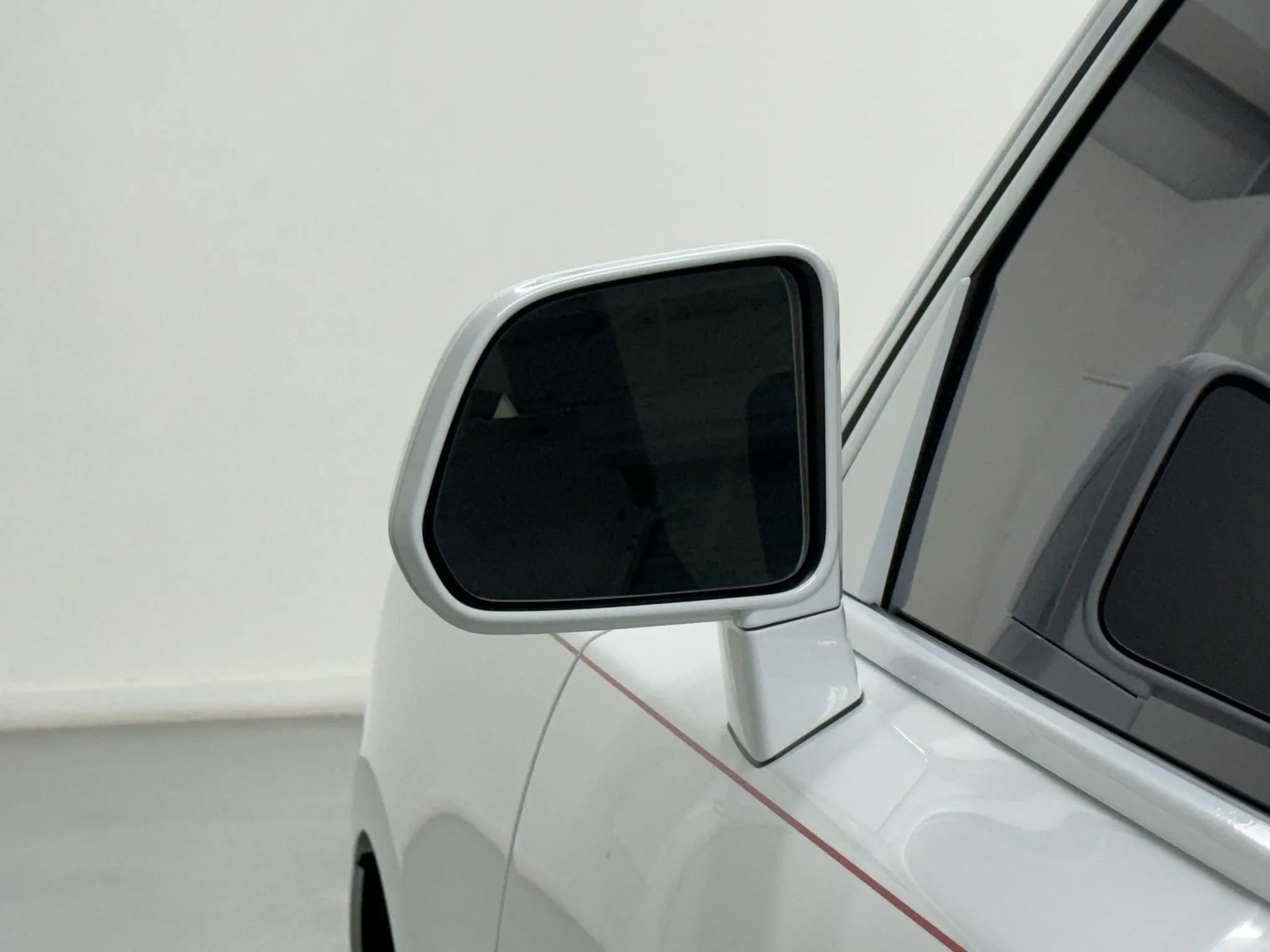 Used 2020 Rolls-Royce Cullinan image 18