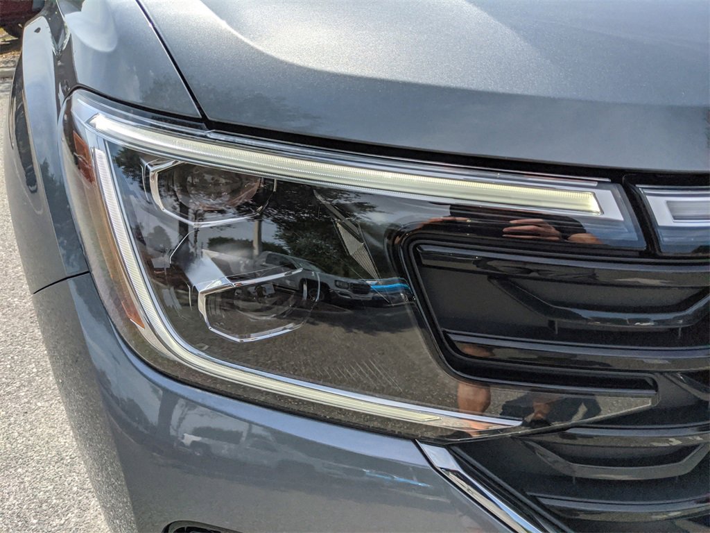 New 2025 Volkswagen Atlas Cross Sport SEL Premium R-Line image 13