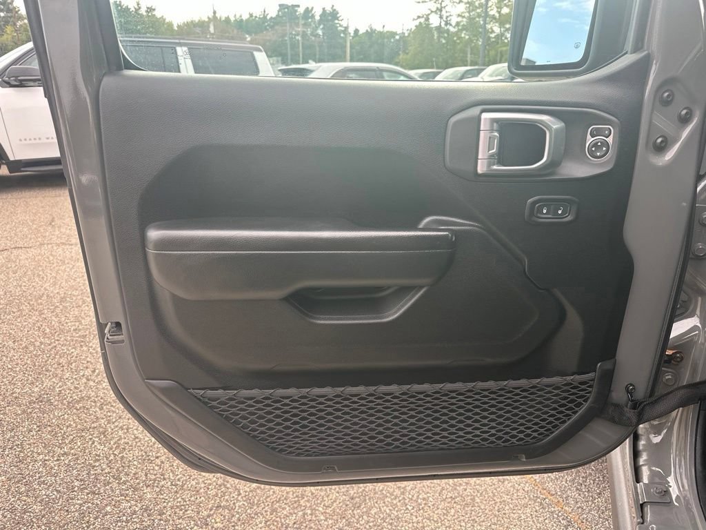 Used 2020 Jeep Wrangler Unlimited Sport AWD/4WD image 13