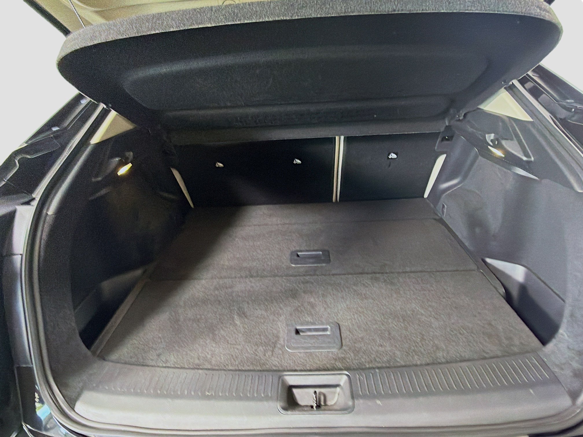 Used 2023 Nissan Ariya FWD image 28