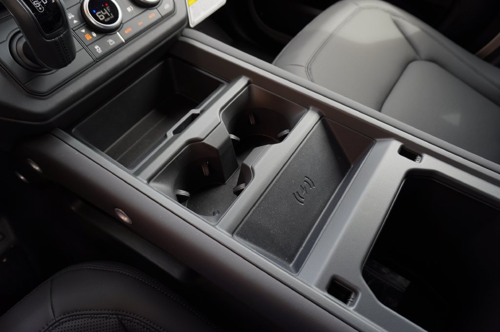 New 2026 Land Rover Defender 110 S AWD/4WD image 26