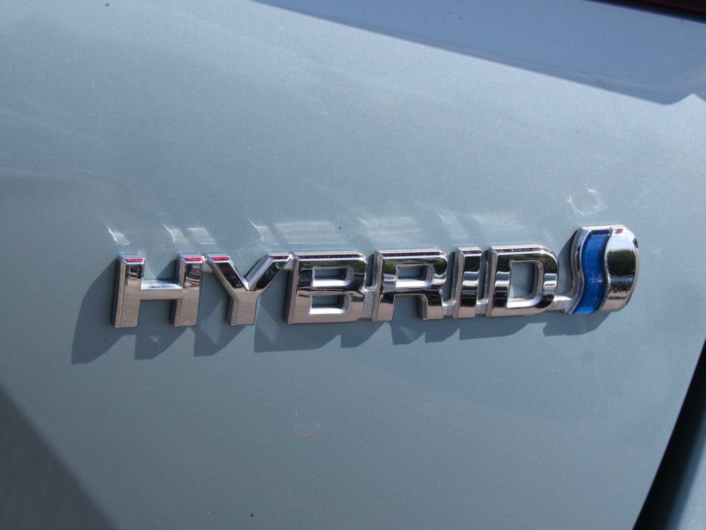 Certified 2022 Toyota Prius LE AWD/4WD image 9