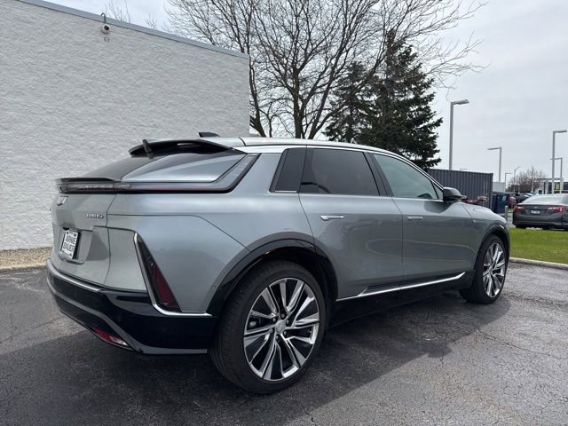 Used 2025 Cadillac Lyriq Luxury w/ LPO, Floor Liner Package image 5