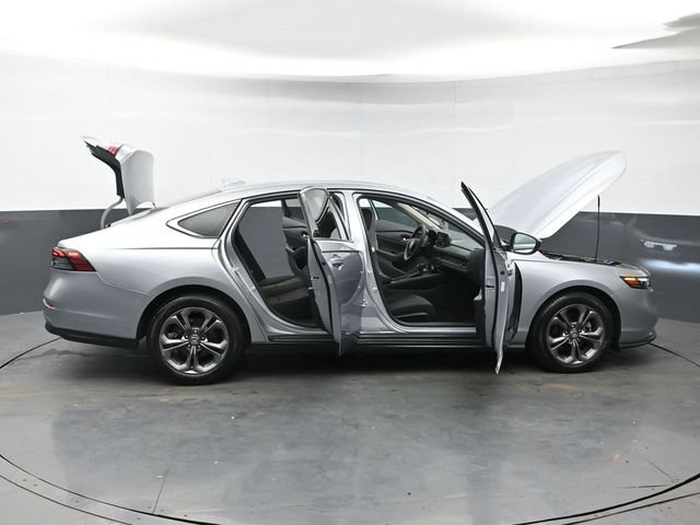 Used 2023 Honda Accord EX image 47