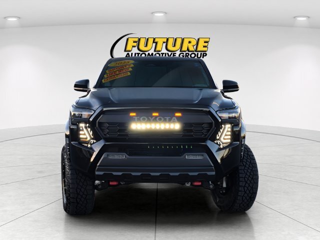 Used 2026 Toyota Tacoma SR AWD/4WD image 2