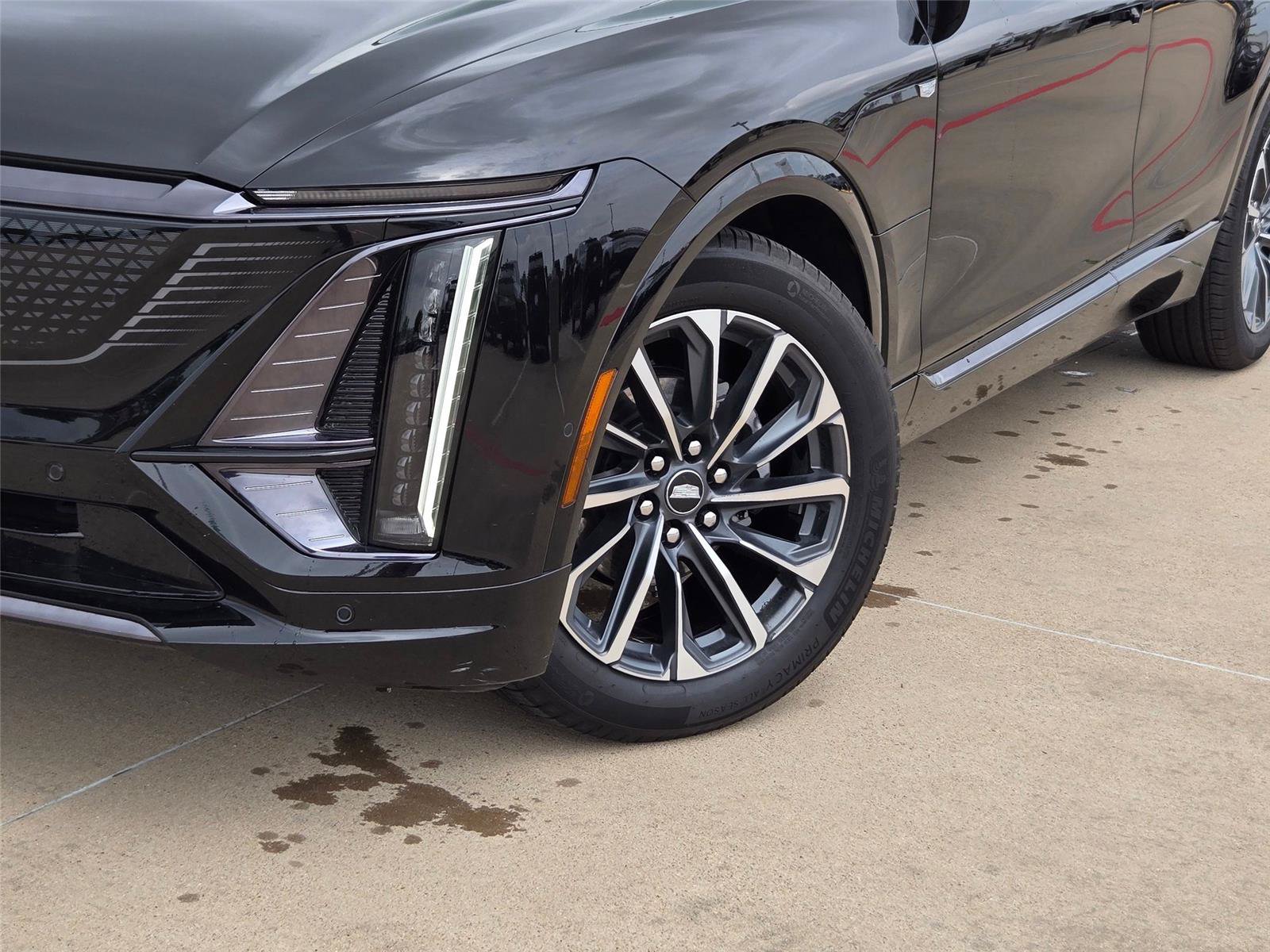 New 2026 Cadillac Lyriq Premium Luxury AWD/4WD image 7