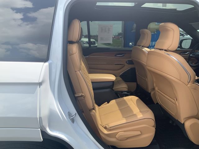 Used 2023 Jeep Grand Cherokee L Summit image 19