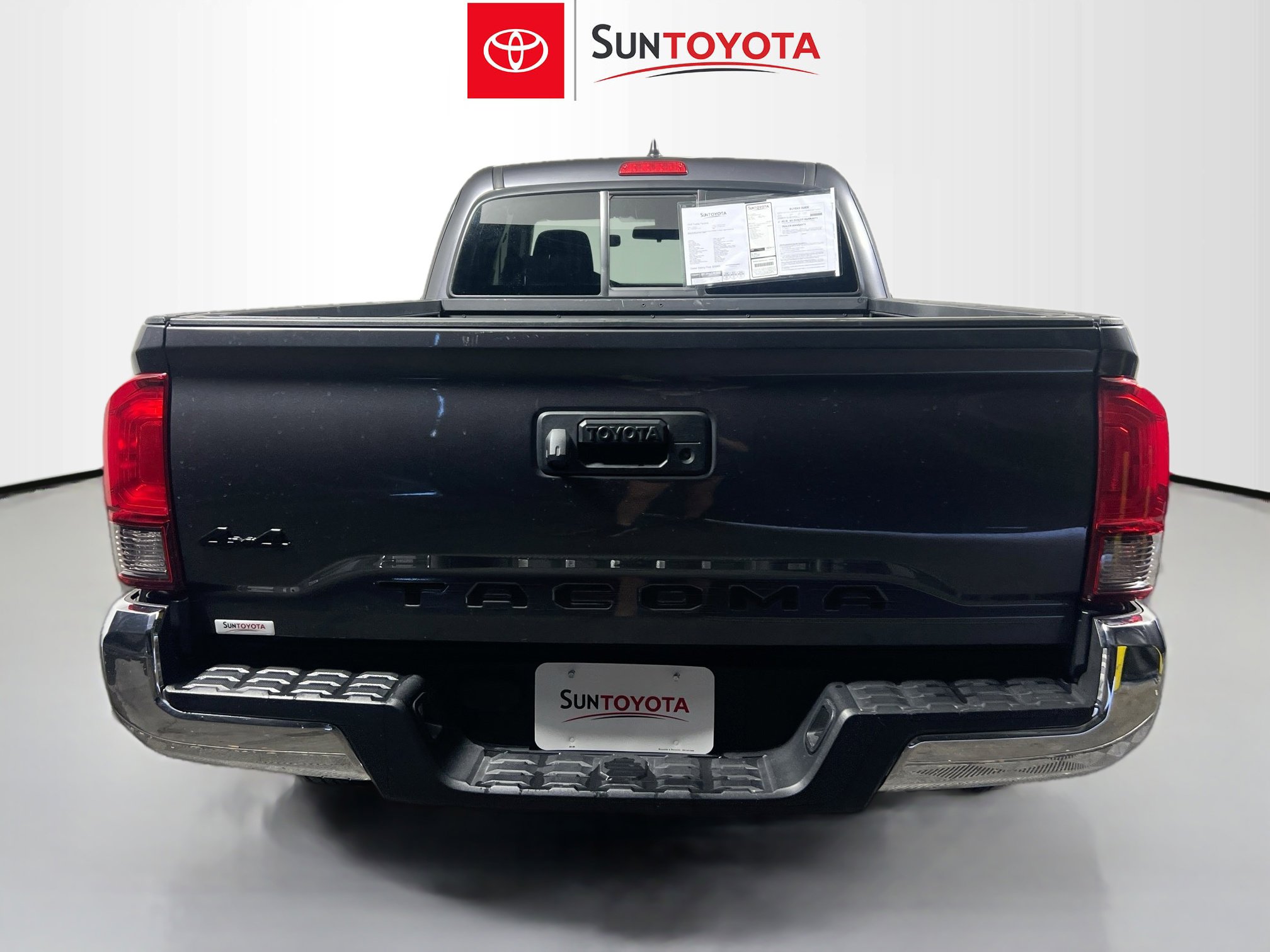 Used 2023 Toyota Tacoma SR5 w/ SR5 Appearance Package image 5