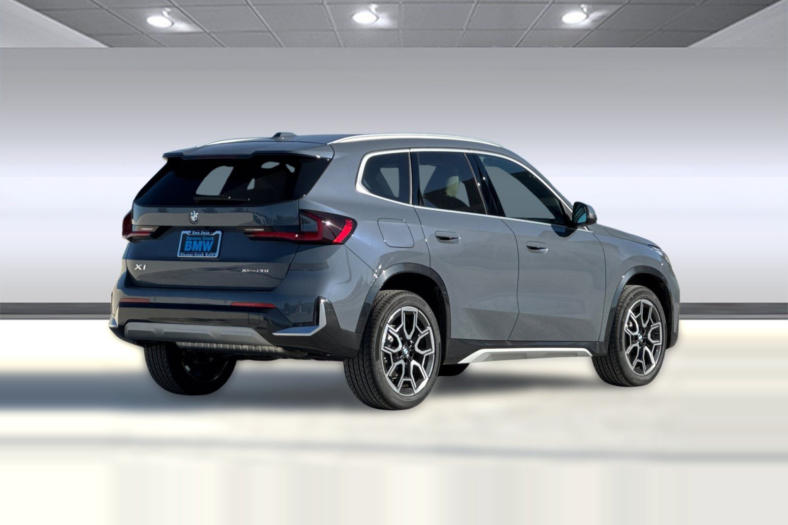 Used 2026 BMW X1 xDrive28i w/ Technology Package AWD/4WD image 8