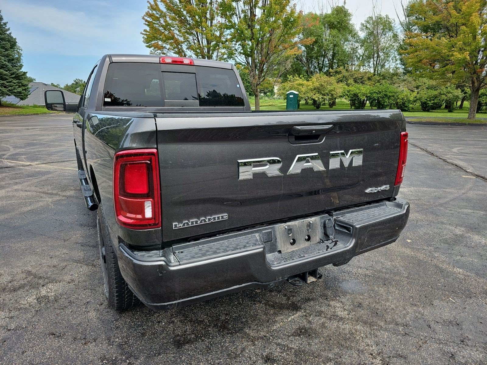 Used 2025 RAM 2500 Laramie AWD/4WD image 3