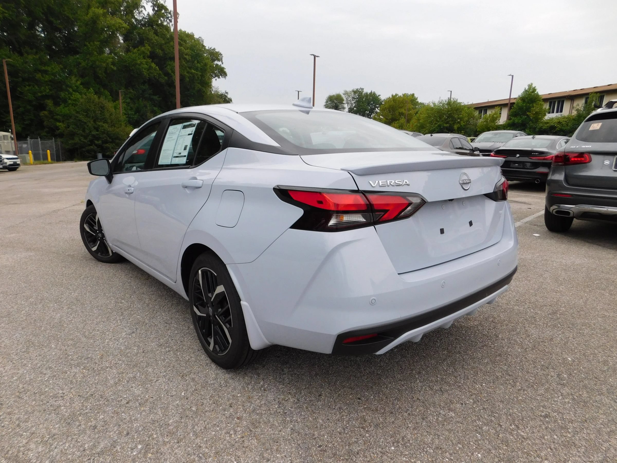 Used 2025 Nissan Versa SR w/ Trunk Package FWD image 7
