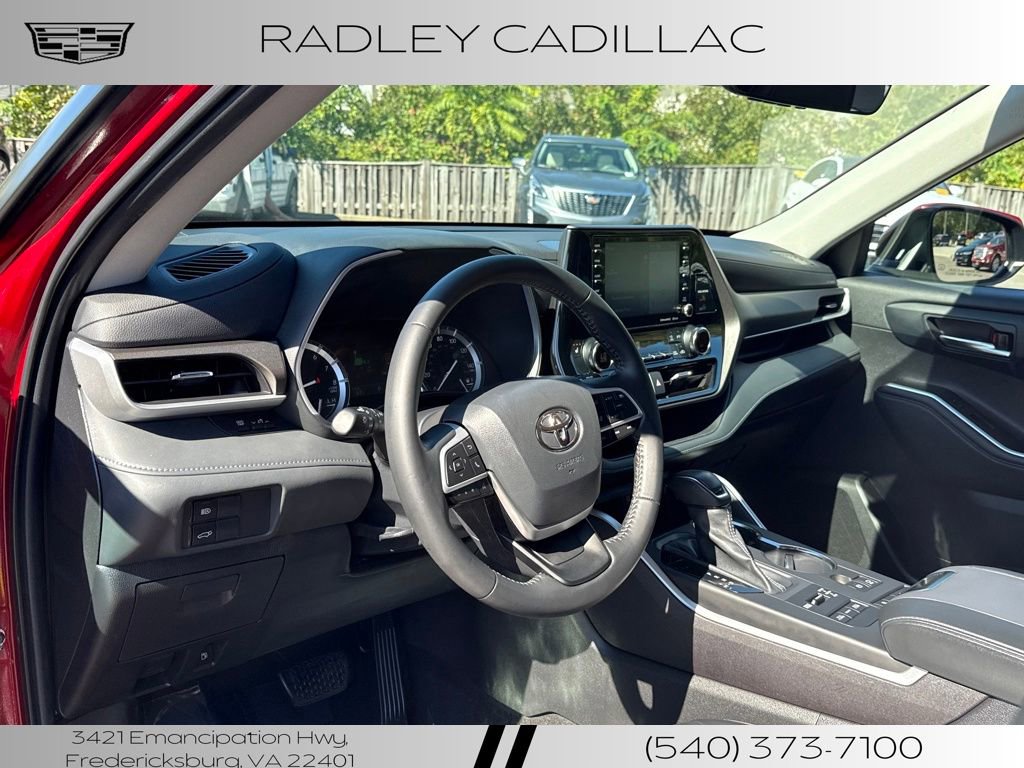 Used 2022 Toyota Highlander XLE image 15