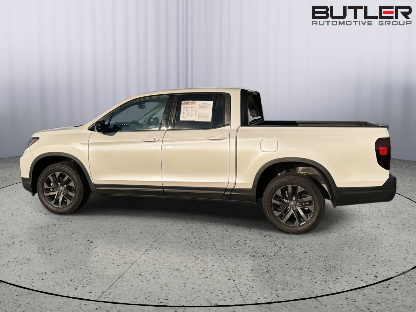 Used 2023 Honda Ridgeline Sport image 3