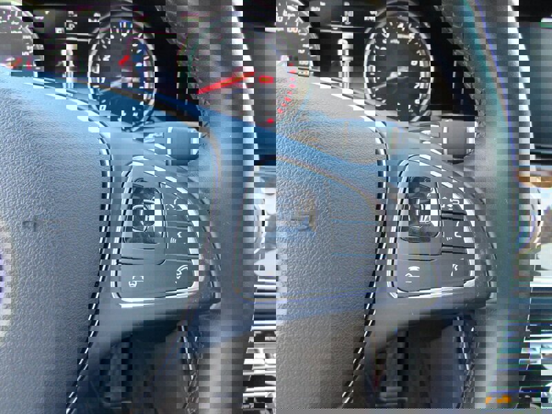 Used 2017 Mercedes-Benz E 400 4MATIC Wagon image 10