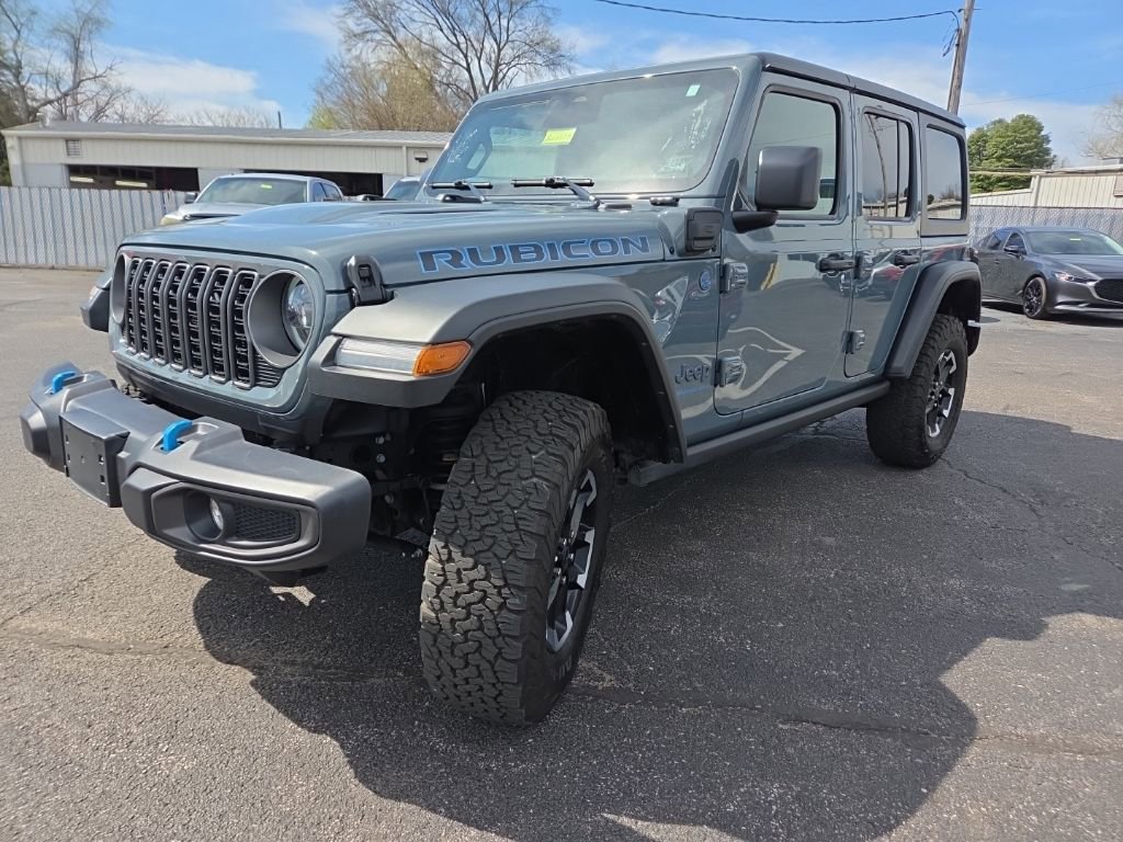 Used 2025 Jeep Wrangler Unlimited Rubicon 4xe image 12