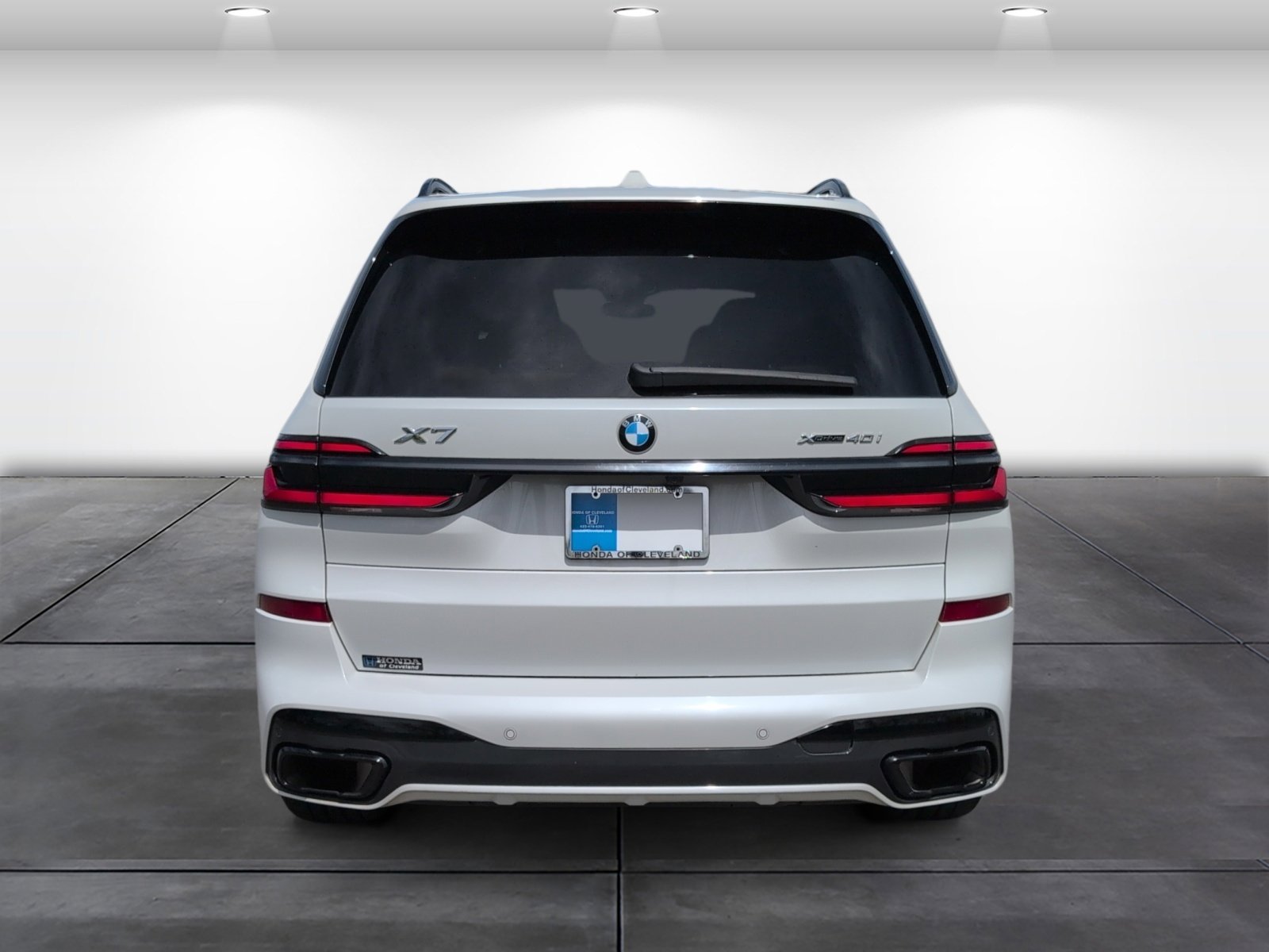 Used 2024 BMW X7 xDrive40i w/ Executive Package image 7