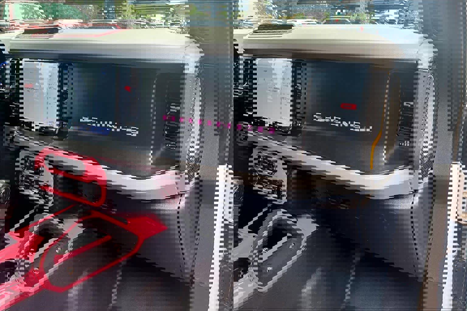 Used 2023 Ford Bronco Badlands image 19