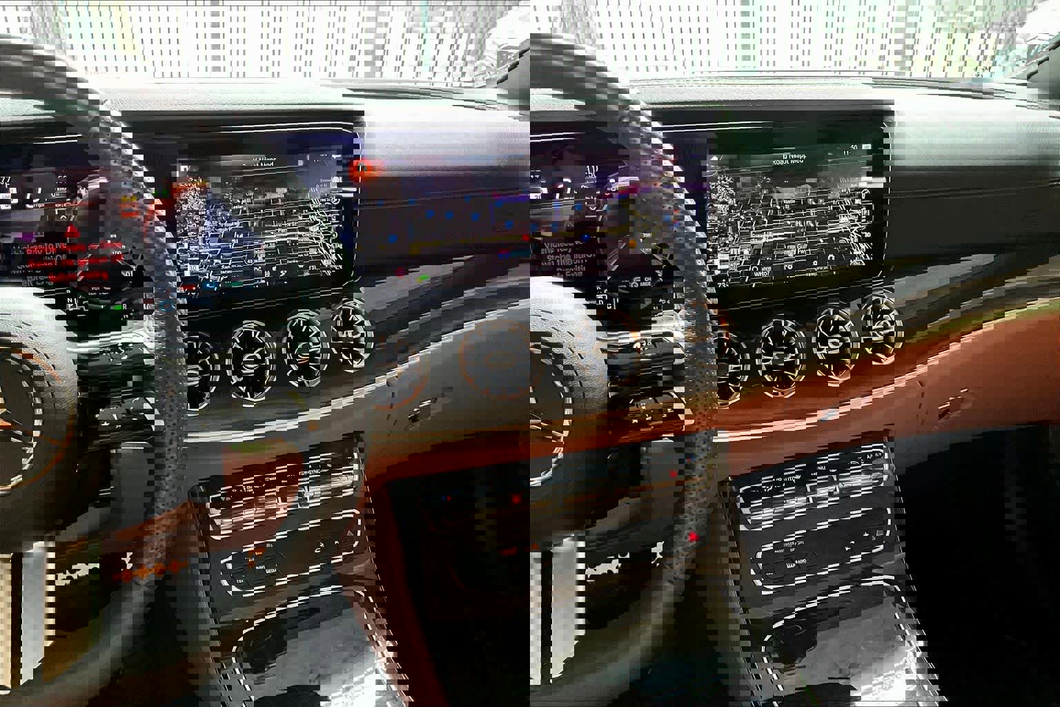 Used 2023 Mercedes-Benz E 450 Cabriolet image 6